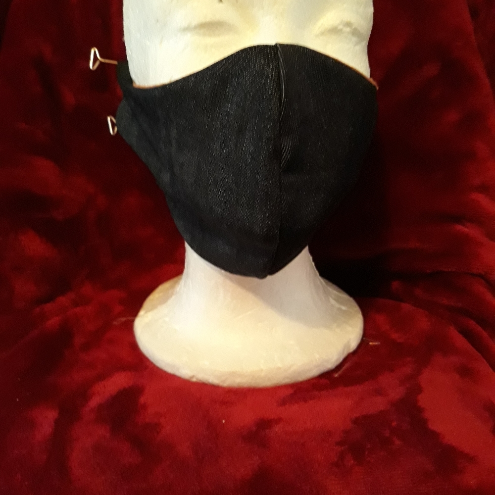 Reversible masks - Picture 2 of 4